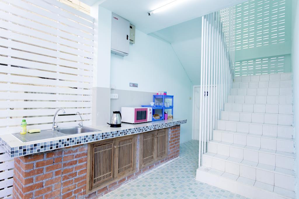 Chongrak Guesthouse Chiang Mai Bagian luar foto